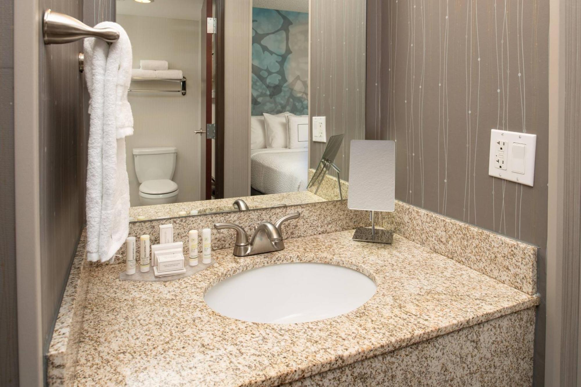Courtyard By Marriott Portland Airport Hotel Kültér fotó