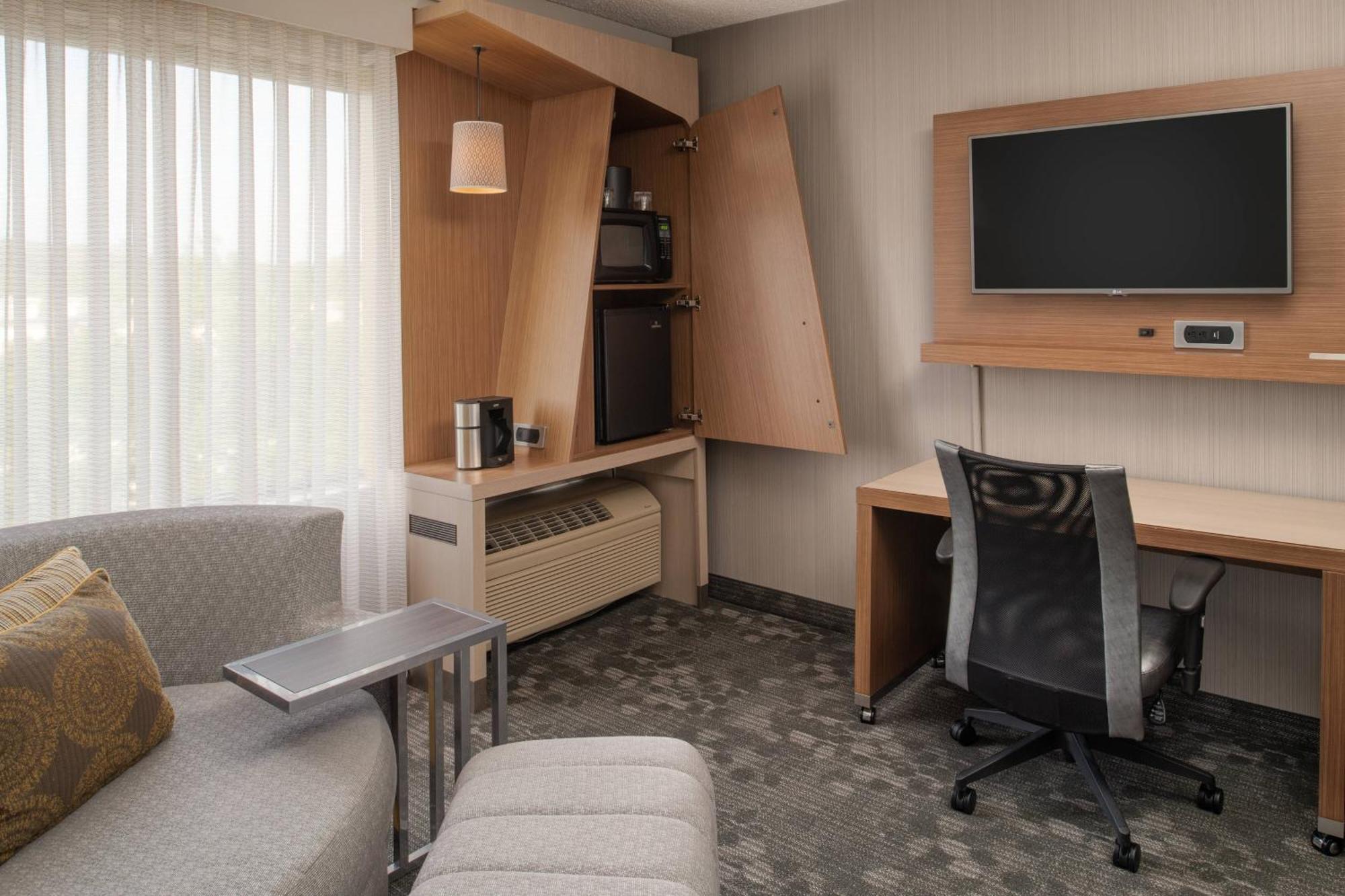 Courtyard By Marriott Portland Airport Hotel Kültér fotó