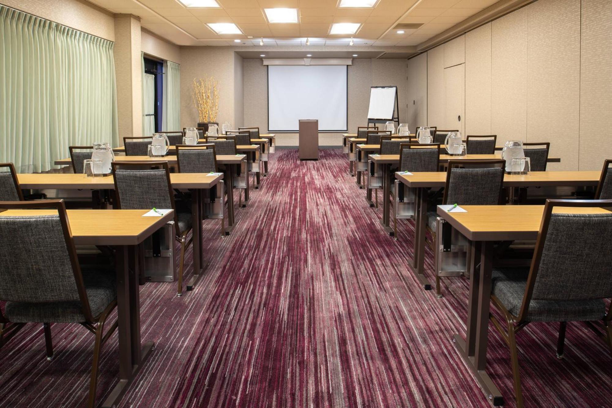 Courtyard By Marriott Portland Airport Hotel Kültér fotó